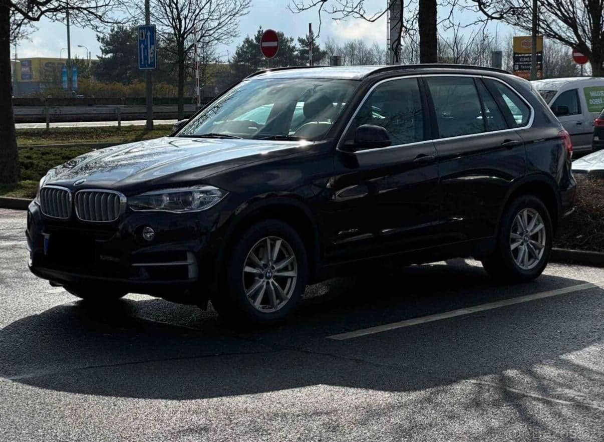2016 BMW X5 in Black — photo 1 of 20